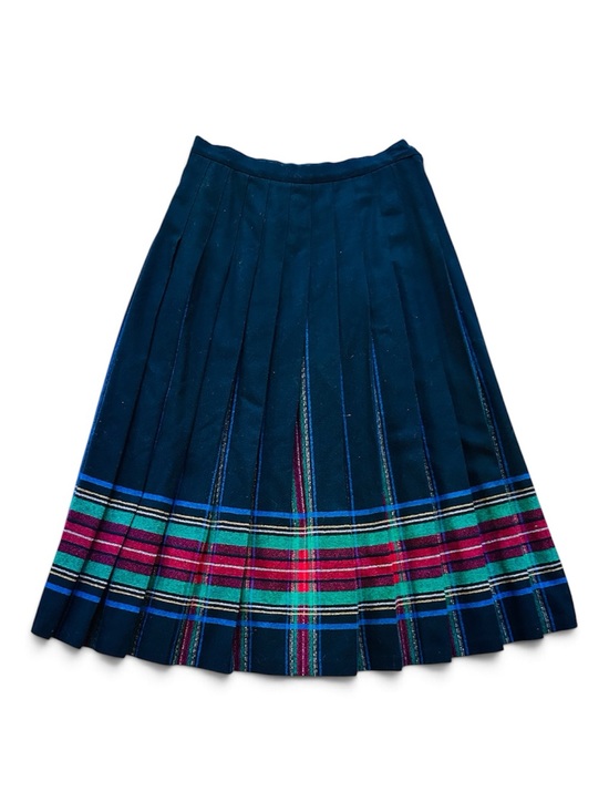 Pendleton Dresses & Skirts - Pendleton Vintage Wool Pleated Skirt Women Size S 28” W Tartan Plaid Green Red